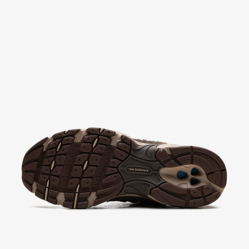 9060 lifestyle sneakers product image
